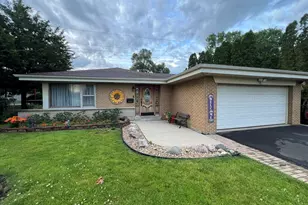 499 Gilbert Dr, Wood Dale, IL 60191 - Photo 1