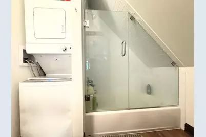1040 W Roscoe Street #3, Chicago, IL 60657 - Photo 15