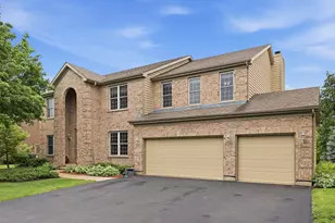524 Camargo Club Dr, Lake in the Hills, IL 60156 - Photo 1