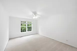 524 Camargo Club Dr, Lake in the Hills, IL 60156 - Photo 29