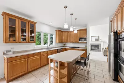 524 Camargo Club Drive, Lake in the Hills, IL 60156 - Photo 7
