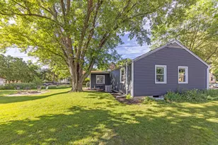 610 S 2nd St, West Dundee, IL 60118 - Photo 5