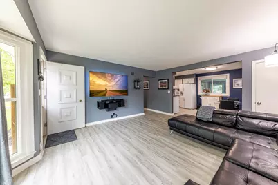 610 S 2nd Street, West Dundee, IL 60118 - Photo 13