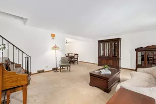 8201 Crestview Dr, Willow Springs, IL 60480 - Photo 5