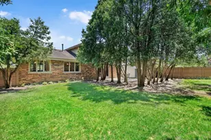 8201 Crestview Dr, Willow Springs, IL 60480 - Photo 27