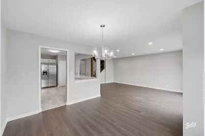 888 Swan Boulevard, Deerfield, IL 60015 - Photo 3