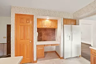 1621 Sleepy Hollow Ln, Dekalb, IL 60115 - Photo 13