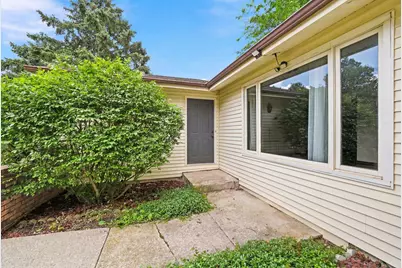 1621 Sleepy Hollow Lane, Dekalb, IL 60115 - Photo 5