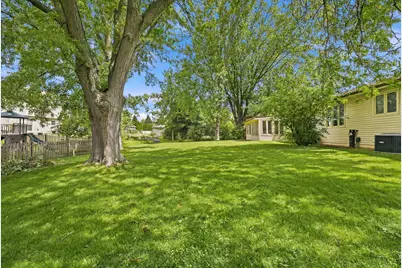 1621 Sleepy Hollow Lane, Dekalb, IL 60115 - Photo 3