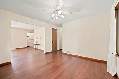 1621 Sleepy Hollow Lane, Dekalb, IL 60115 - Photo 9