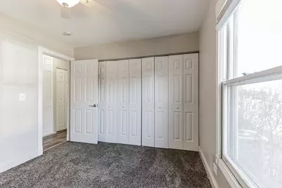 307 Farmington Lane, Vernon Hills, IL 60061 - Photo 5