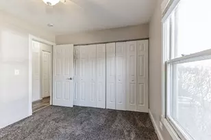 307 Farmington Ln, Vernon Hills, IL 60061 - Photo 5