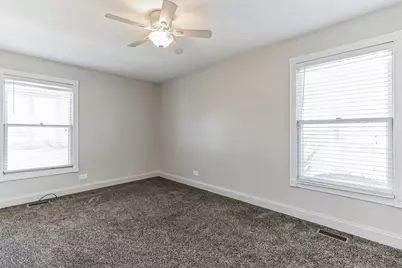 307 Farmington Lane, Vernon Hills, IL 60061 - Photo 7