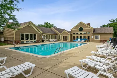 108 Glengarry Drive #102, Bloomingdale, IL 60108 - Photo 3