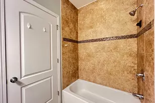 2426 W 32nd Pl, Chicago, IL 60608 - Photo 21
