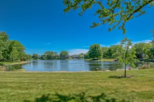 1337 Saddlebrook Rd, Bartlett, IL 60103 - Photo 45