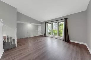 31 French Ct, Mundelein, IL 60060 - Photo 3