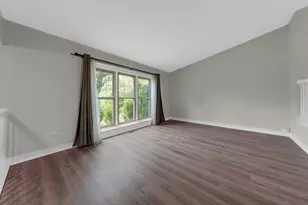 31 French Ct, Mundelein, IL 60060 - Photo 5