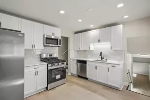 305 Jackson St, Park Forest, IL 60466 - Photo 9