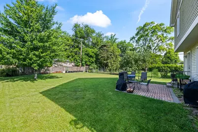 934 N Vail Avenue, Arlington Heights, IL 60004 - Photo 17