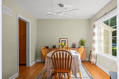 934 N Vail Avenue, Arlington Heights, IL 60004 - Photo 3