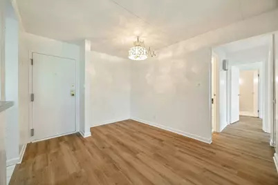2015 S Finley Road #302, Lombard, IL 60148 - Photo 5