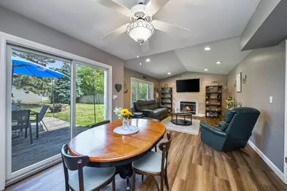 297 Springbrook Lane, Carol Stream, IL 60188 - Photo 13