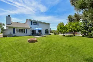 297 Springbrook Ln, Carol Stream, IL 60188 - Photo 29