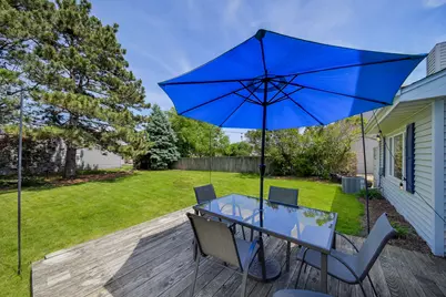 297 Springbrook Lane, Carol Stream, IL 60188 - Photo 27