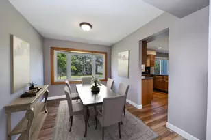 297 Springbrook Ln, Carol Stream, IL 60188 - Photo 9