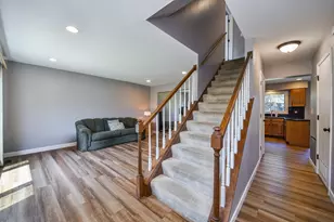 297 Springbrook Ln, Carol Stream, IL 60188 - Photo 3