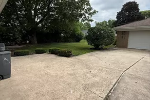 12537 S Menard Ave, Palos Heights, IL 60463 - Photo 3