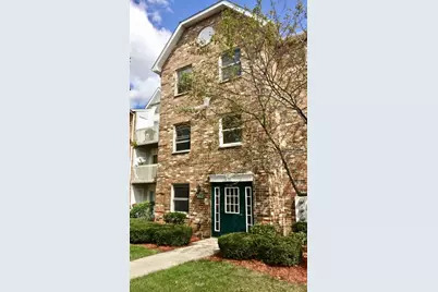 4312 W Shamrock Lane #2D, McHenry, IL 60050 - Photo 1
