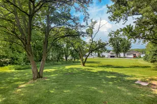 132 Valhalla Dr, Poplar Grove, IL 61065 - Photo 5