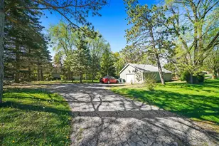 712 S Plum Grove Rd, Palatine, IL 60067 - Photo 1