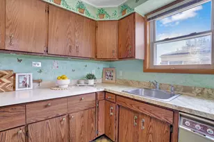 7943 S Kilpatrick Ave, Chicago, IL 60652 - Photo 11