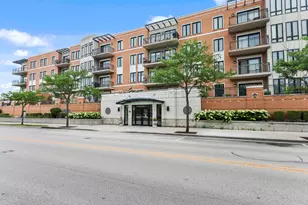 135 S York St, Elmhurst, IL 60126 - Photo 1