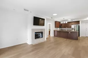 135 S York St, Elmhurst, IL 60126 - Photo 7