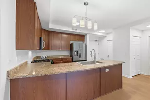 135 S York St, Elmhurst, IL 60126 - Photo 5