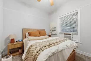 627 W Barry Ave, Chicago, IL 60657 - Photo 13