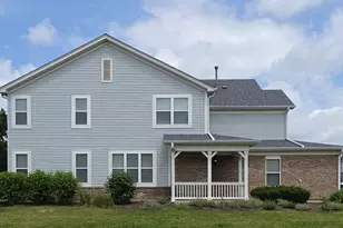 385 Bluegrass Pkwy, Oswego, IL 60543 - Photo 3