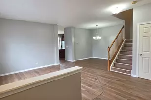 385 Bluegrass Pkwy, Oswego, IL 60543 - Photo 5