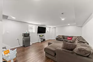 7651 S Cregier Ave, Chicago, IL 60649 - Photo 13