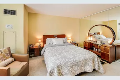 360 E Randolph Street #1007, Chicago, IL 60601 - Photo 11