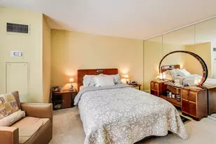 360 E Randolph St, Chicago, IL 60601 - Photo 11