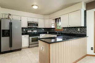 1082 Westridge Dr, Rockford, IL 61102 - Photo 17