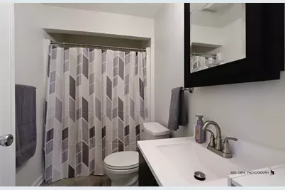 38690 N Green Bay Road, Beach Park, IL 60087 - Photo 19