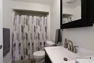 38690 N Green Bay Rd, Beach Park, IL 60087 - Photo 19