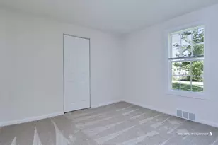 38690 N Green Bay Rd, Beach Park, IL 60087 - Photo 15