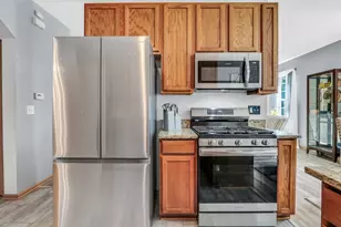 2636 Evergreen Cir, McHenry, IL 60050 - Photo 11